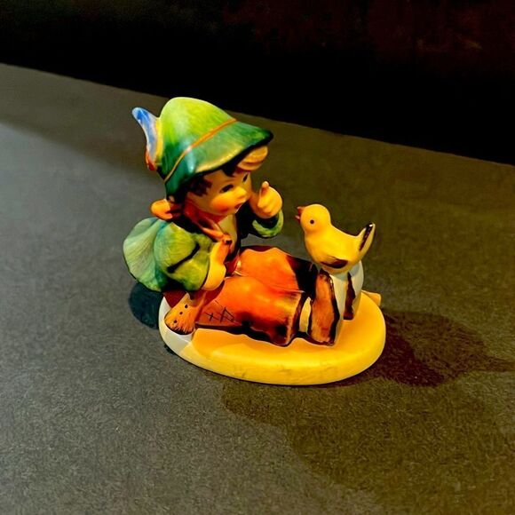 M J HUMMEL “Breathing Lessons.” Vintage figure signed 1970 exc condition - Picture 1 of 6